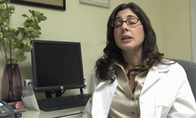 Nutrition & Dietitian Careers : What Is a Clinical Dietitian?