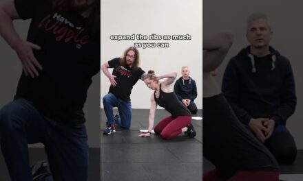 The best way to improve your upper back flexibility #posture #postureexercises #mobility